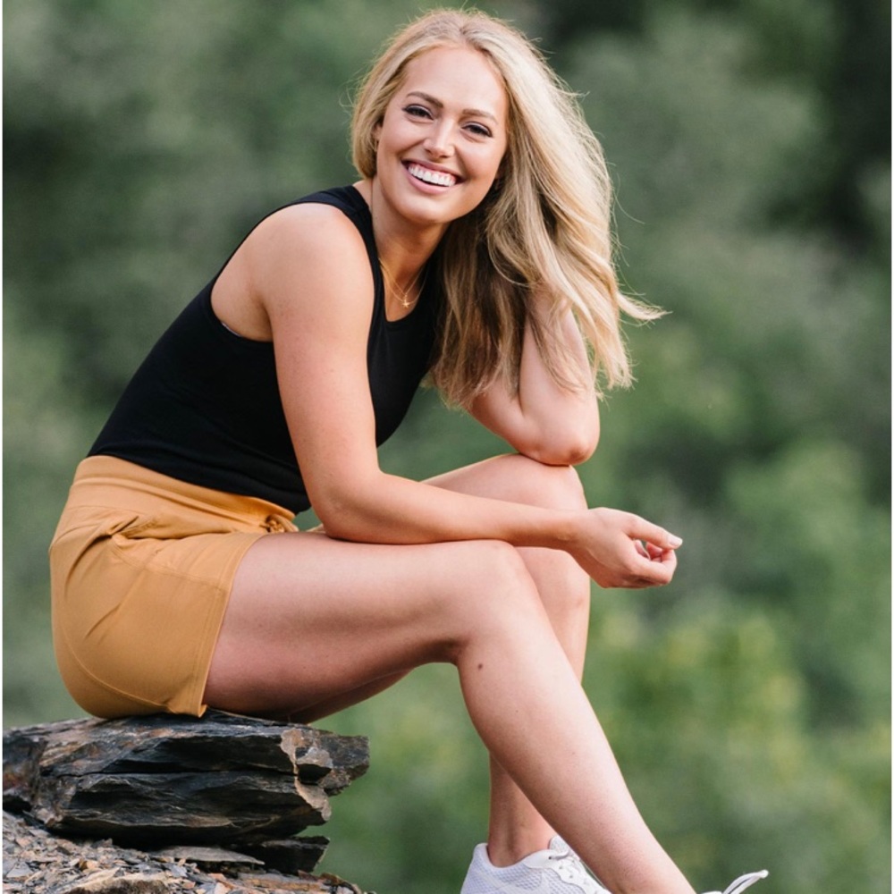 NWOT ZYIA Dark Khaki Canyon Shorts L